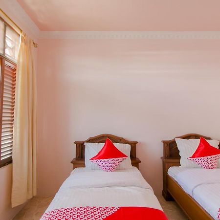 Oyo 2858 Vafa Guesthouse Cianjur Eksteriør bilde