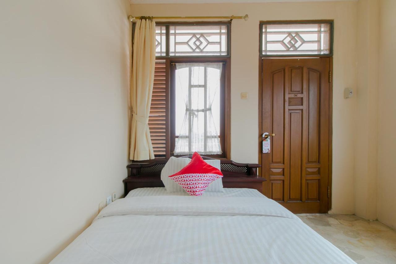 Oyo 2858 Vafa Guesthouse Cianjur Eksteriør bilde